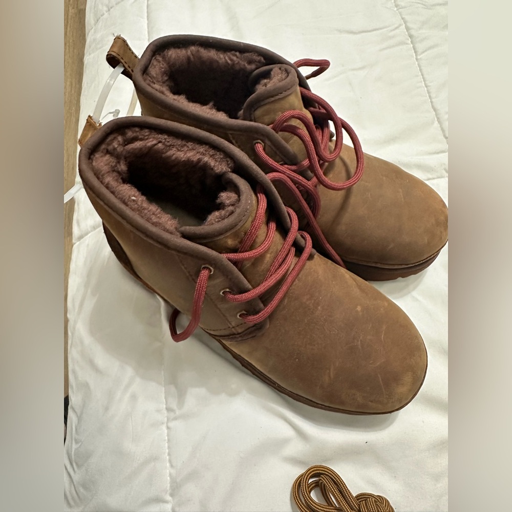 NWT UGG BOOTS women size 5